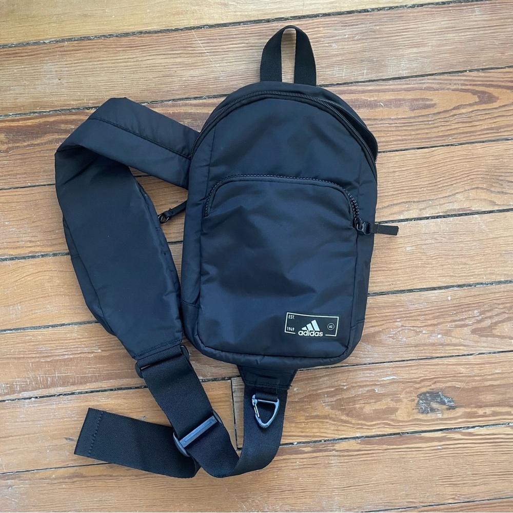 ADIDAS ESSENTIALS SLING CROSSBODY BAG- Women/Men